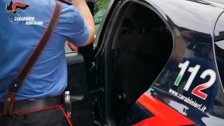 Uomo trovato morto in casa a Stignano, fermata la moglie