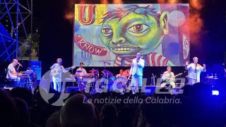 "Forza panino": Elio e Le storie Tese show a Crotone