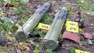 Trovati due lanciarazzi anti carro nascosti tra le rocce nel Reggino (VIDEO)