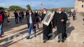 VIDEO | Mons. Panzetta alla Madonna di Capocolonna: «Vogliamo essere una comunità unita»