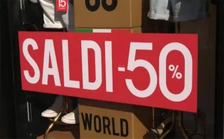 Partenza lenta per i saldi, ma dopo il gran caldo si registra un aumento delle vendite
