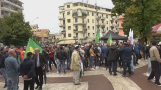 Cosenza, agricoltori e cittadini in presidio contro il caro vita