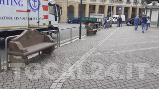 Le panchine della discordia a Crotone: lo sdegno sui social e l'intervento della Curia
