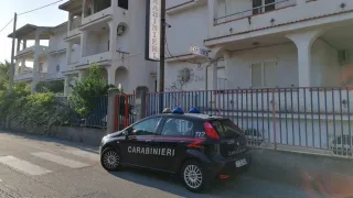 Minacce ad un consigliere comunale di Bova Marina: divieto di avvicinamento per una coppia