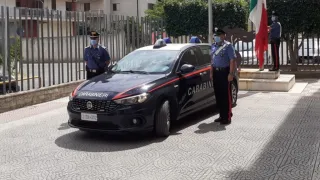 Ricercati in tutta Europa per truffa, arrestati in Calabria: erano rientrati per le vacanze