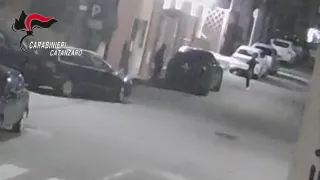Sgominata baby gang, 27 reati in una notte: arrestati un 19enne e un minorenne