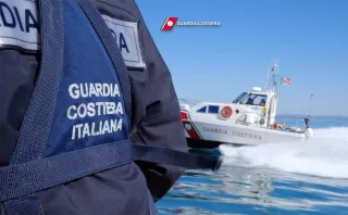 Migranti, sbarco di 66 persone al porto di Roccella Jonica: è il nono negli ultimi sedici giorni