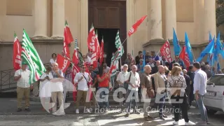 "Basta morti sul lavoro": sit-in unitario di Cgil-Cisl-Uil a Catanzaro