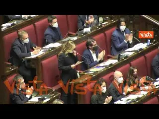 Pnrr, Meloni: “Su tempi di approvazione forse non siamo abbastanza intelligenti o veloci a leggere”