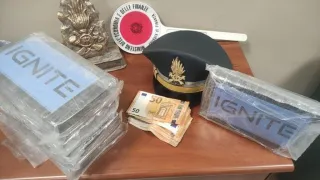 Arrestato nel Reggino corriere della droga con oltre 5 kg di cocaina