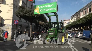 La protesta degli agricoltori crotonesi si sposta in centro