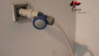 Scoperto furto di energia elettrica nel crotonese: tre denunce