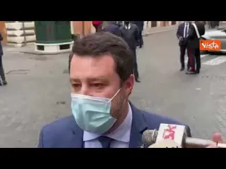Salvini: "Prima di decidere su sfiducia a Speranza ne voglio parlare con Sileri"