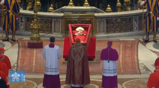 Le spoglie di Papa Francesco traslate da Santa Marta a San Pietro