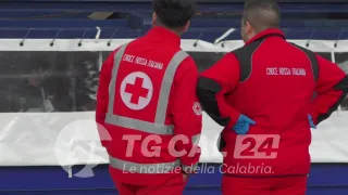 Sbarcati a Crotone 78 migranti soccorsi da un mercantile a largo della Calabria