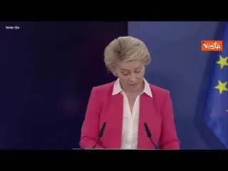Von der Leyen "frena" su liberalizzazione vaccini: "Accordo con Pfizer per 1.8 miliardi di dosi"