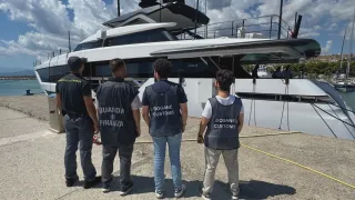 Roccella Jonica, sequestrato yacht da 10 milioni: contestata evasione da 2 milioni di euro
