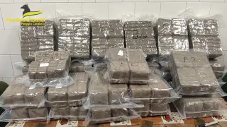 Sequestrati 125 kg di hashish agli imbarcaderi di Villa San Giovanni