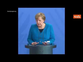 Covid, Merkel: "Sospensione brevetti non risolve carenza vaccini"