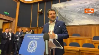 Salvini: "Il Ponte sullo Stretto sarà transitabile nel 2032" (VIDEO)