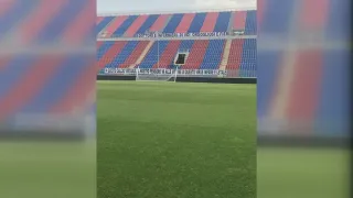 Calcio, l'omaggio della Curva Sud del Crotone a medici, infermieri e vittime del Coronavirus