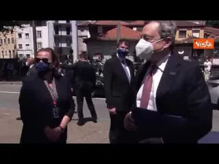 Draghi arriva al Porto Social Summit, l'accoglienza in italiano: "Benvenuto"
