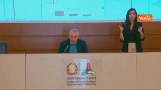 Fase 2, Arcuri: «5,2 milioni di mascherine nelle scuole per gli esami di maturità» (VIDEO)