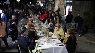 Mille persone alla cena stellata su Corso Mazzini per beneficenza