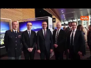 Continua in Australia il viaggio fotografico degli elicotteri della Polizia