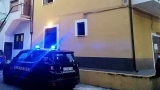 Intossicazione dovuta da un braciere in camera da letto: morto un uomo nel Crotonese