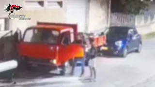 Furti d'auto e mezzi: arrestato 54enne e denunciati due complici