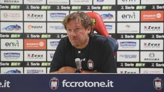 VIDEO | Serie B, Stroppa (Crotone): «Mancano quattro partite alla fine, dobbiamo mantenere il vantaggio»