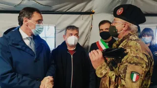 Il ministro Boccia a Cosenza: "L'ospedale da campo è soluzione per l'emergenza acuta"