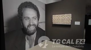 Versace, il dialogo tra moda e Magna Grecia