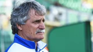 Calcio, il Cosenza risolve il contratto con il tecnico Pillon