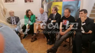 Mimmo Lucano: «Io e Ilaria Salis due "fuorilegge"»