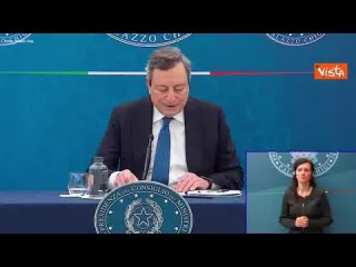 Draghi: "Mi vaccinerò con Astrazeneca, ho fatto la prenotazione"