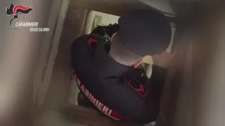 Ardore (RC), scoperta struttura segreta con bunker e cunicoli