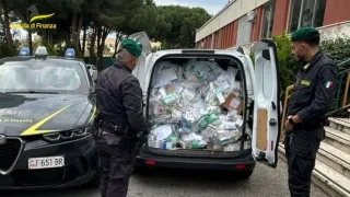 Sequestrati 52mila farmaci trasportati in modo non sicuro a Falerna