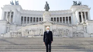 25 aprile: il presidente della Repubblica Mattarella all'Altare della Patria (VIDEO)