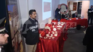 Antichi reperti rubati ritornano patrimonio comune
