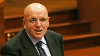 Elezioni, Mario Oliverio scioglie la riserva e si candida alla presidenza della Regione