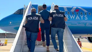Crotone, rimpatriato un 33enne irregolare: controlli su 50 stranieri