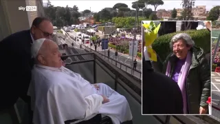 La signora coi fiori gialli per Papa Francesco, una storia calabrese