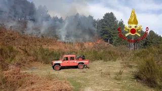 Incendi boschivi: da giugno oltre 60mila interventi vigili del fuoco