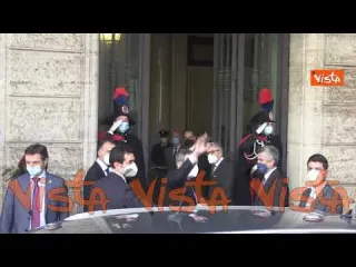 L’arrivo di Draghi al Senato per le comunicazioni sul Pnrr
