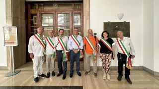 Sindaci del Terzo Megalotto 106 jonica protestano alla prefettura di Cosenza: chiedono incontro con Meloni