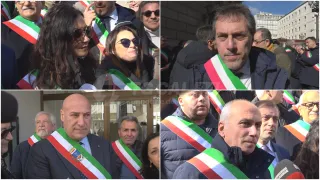 Autonomia Differenziata, i sindaci: «Faremo le barricate»
