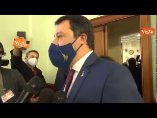 Salvini: "Mi occupo di cose serie di poltrone parlino gli altri"