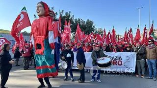 La Cgil Calabria scende in piazza a Crotone contro la manovra